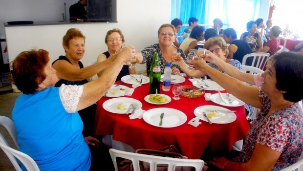 Grupo da Terceira Idade comemorou Dia das Mães