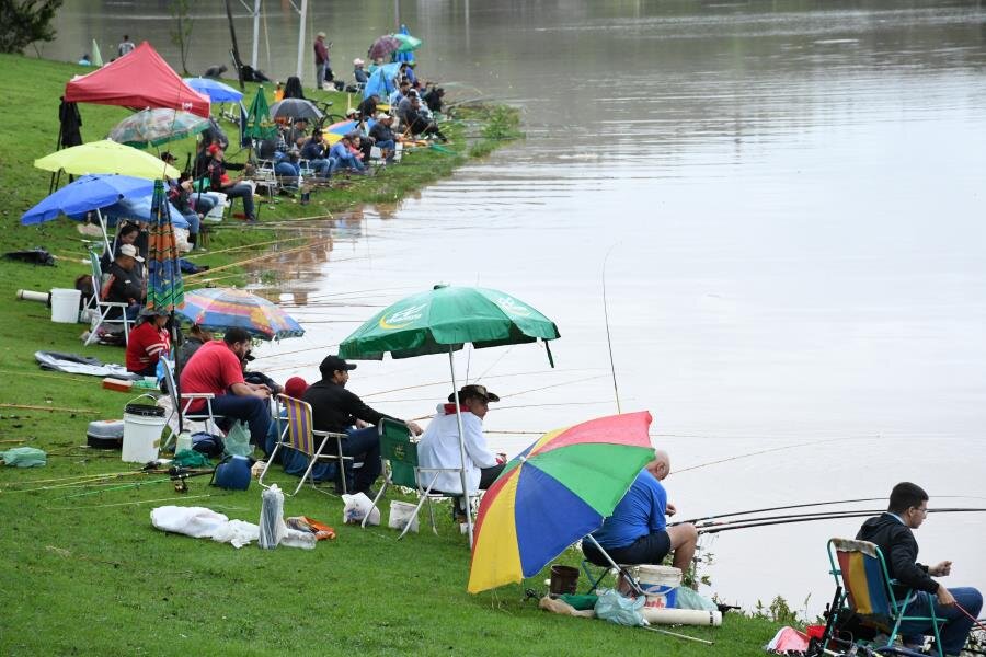 MILHARES DE PESSOAS PARTICIPARAM DO 7º TORNEIO DE PESCA