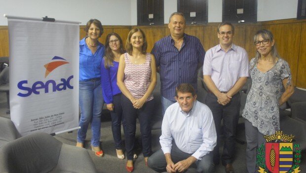 Alunos recebem certificado do Senac