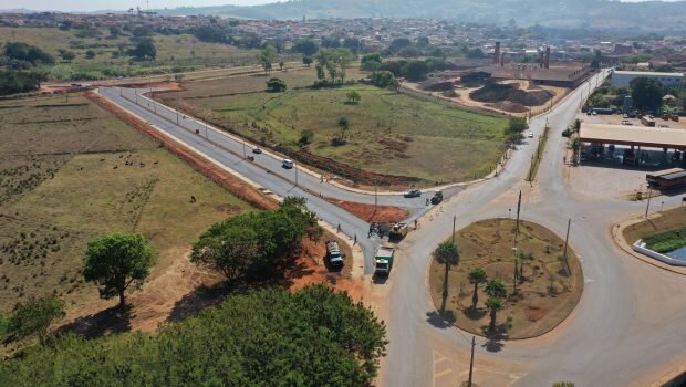 CONCLUIDA PAVIMENTAÇÃO NA AVENIDA ALICE BUOSI E O PRÓXIMO PASSO É A SINALIZAÇÃO