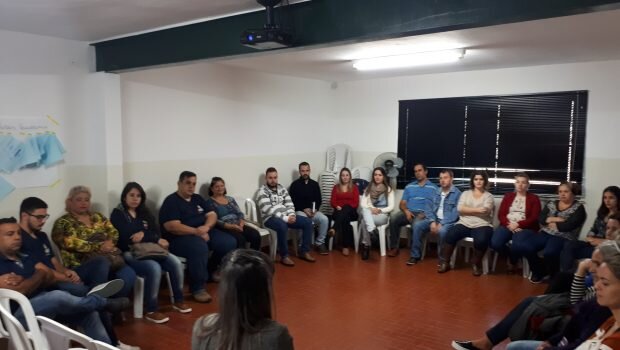 SERVIDORES FAZEM CAPACITAÇÃO DE ACOLHIMENTO E ATENDIMENTO AO CIDADÃO