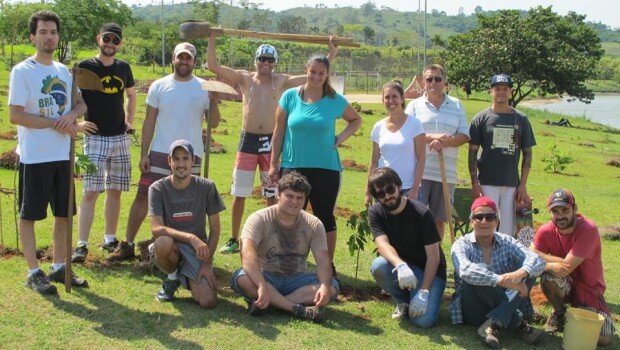 ACADES e Prefeitura promovem segundo mutirão de manutenção das mudas na Represa