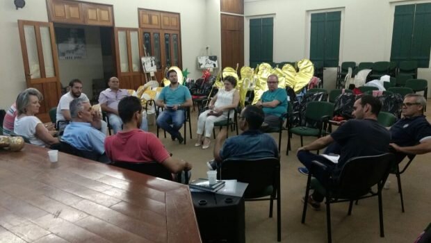 PREFEITO PARTICIPA DA REUNIÃO DO CMDU