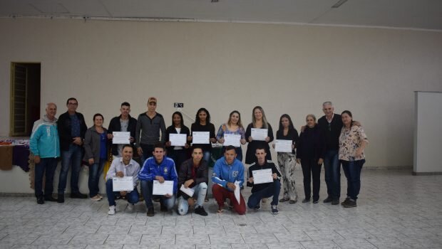 PARTICIPANTES DAS OFICINAS DO FORTALECENDO A FAMÍLIA ENCERRAM PRIMEIRO SEMESTRE
