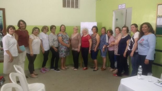GRUPO IDADE FELIZ ELEGE NOVA DIRETORIA