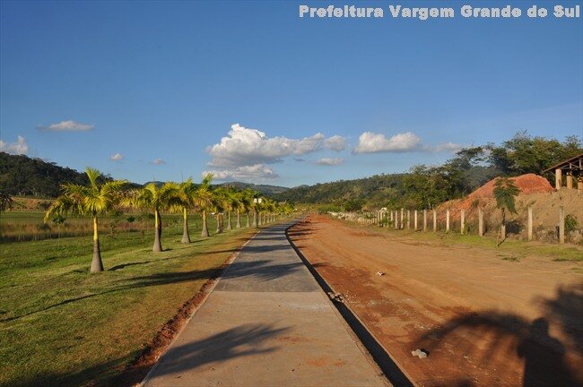 Está sendo realizado o calçamento do entorno da Barragem Eduino Sbardelini