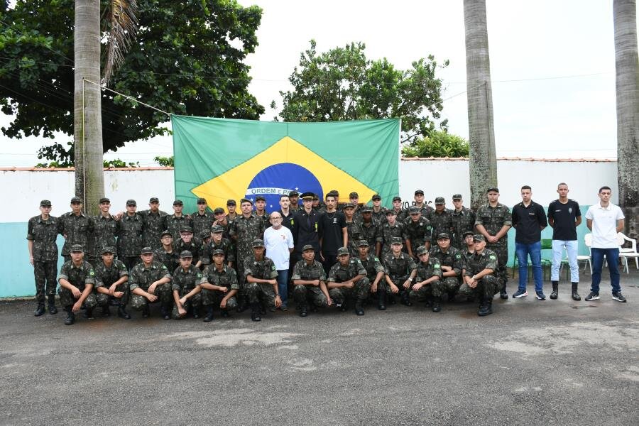 CERIMÔNIA DE INCORPORAÇÃO DOS NOVOS ATIRADORES DO TIRO DE GUERRA 02-092 FOI REALIZADA NESTE ÚLTIMO SÁBADO (22)