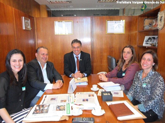 Prefeito foi à Brasília solicitar recursos para várias obras no município