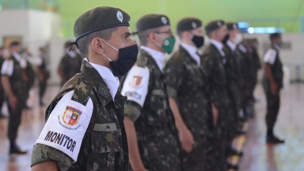 JOVENS INSCRITOS NO ALISTAMENTO MILITAR DEVEM SE APRESENTAR NO DIA 1º DE FEVEREIRO